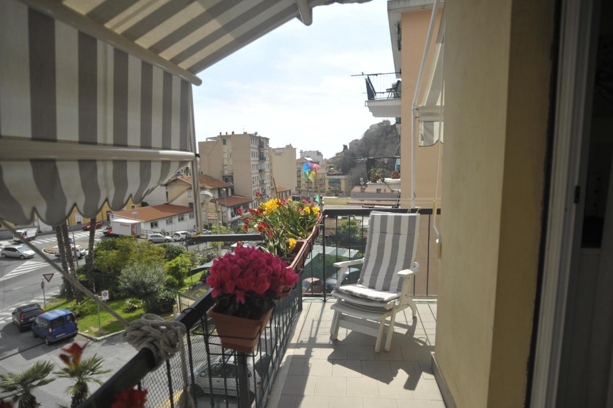 Appartamento Casa Carina Centro Citta Con Garage Privato Sanremo Esterno foto