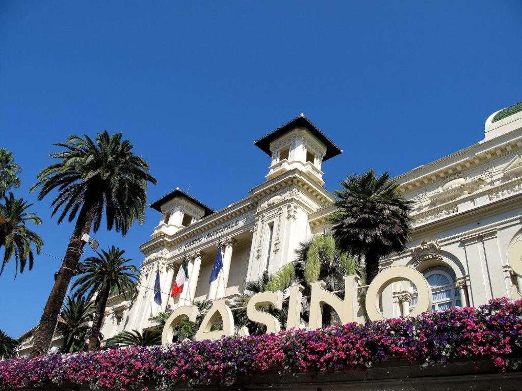 Appartamento Casa Carina Centro Citta Con Garage Privato Sanremo Esterno foto