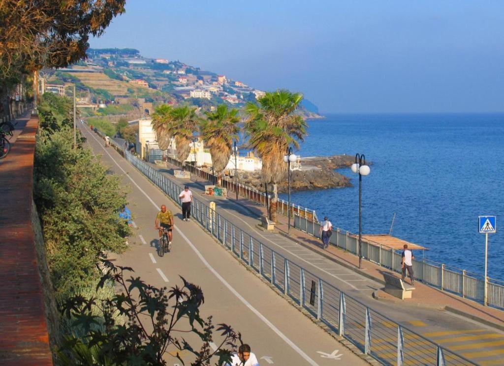 Appartamento Casa Carina Centro Citta Con Garage Privato Sanremo Esterno foto