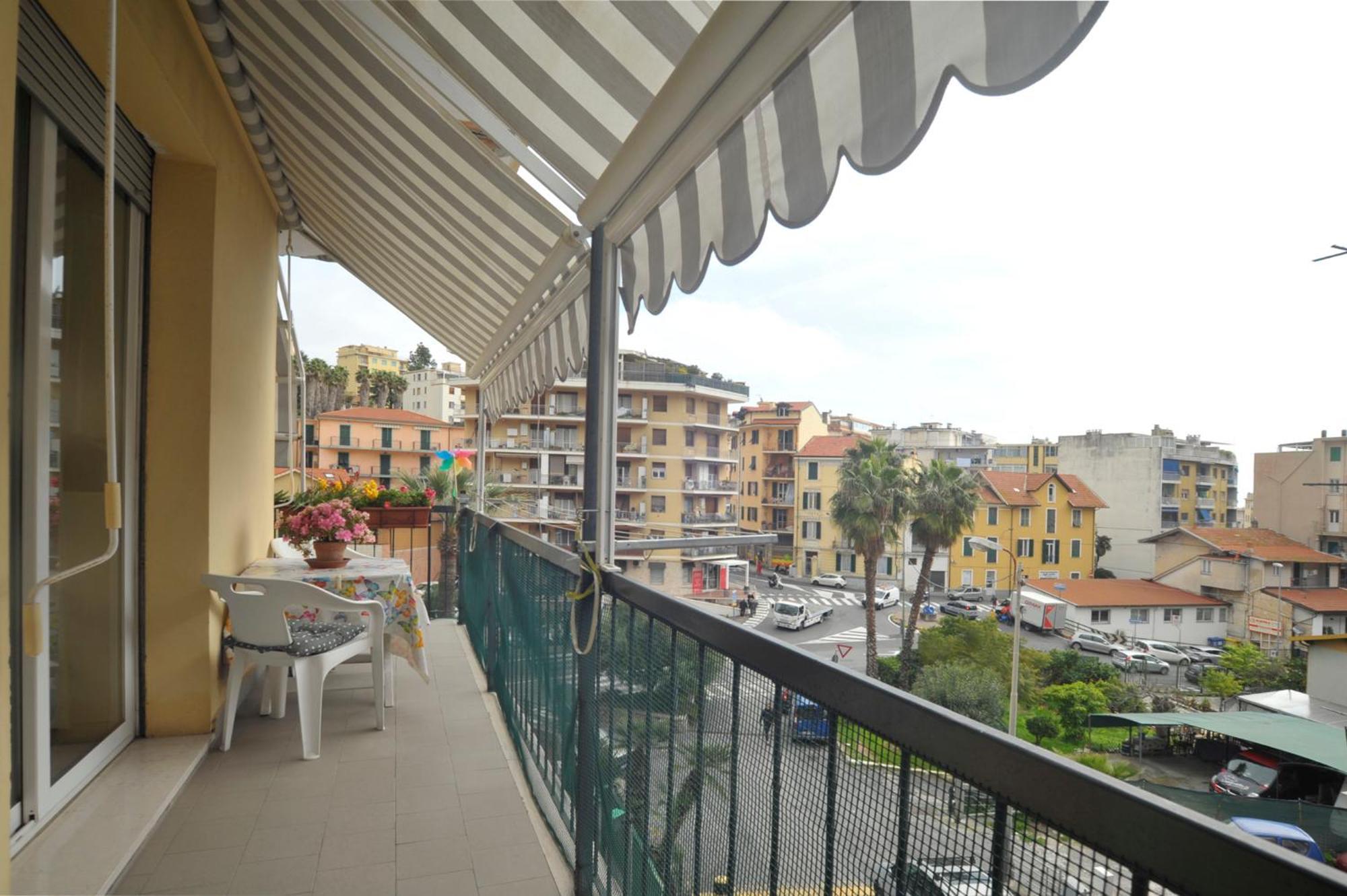 Appartamento Casa Carina Centro Citta Con Garage Privato Sanremo Esterno foto