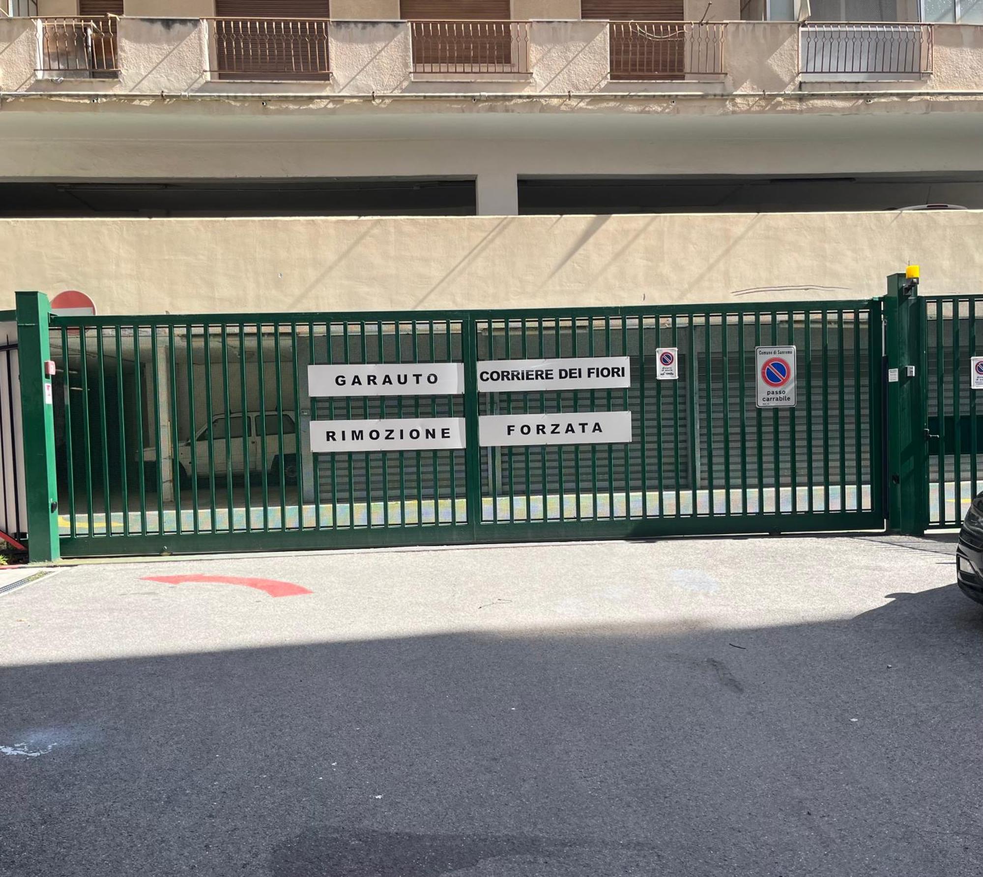 Appartamento Casa Carina Centro Citta Con Garage Privato Sanremo Esterno foto