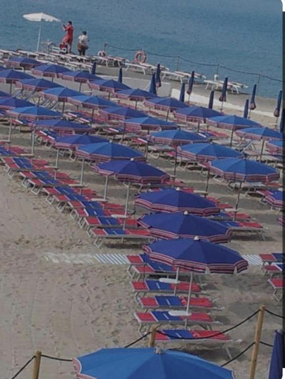 Appartamento Casa Carina Centro Citta Con Garage Privato Sanremo Esterno foto